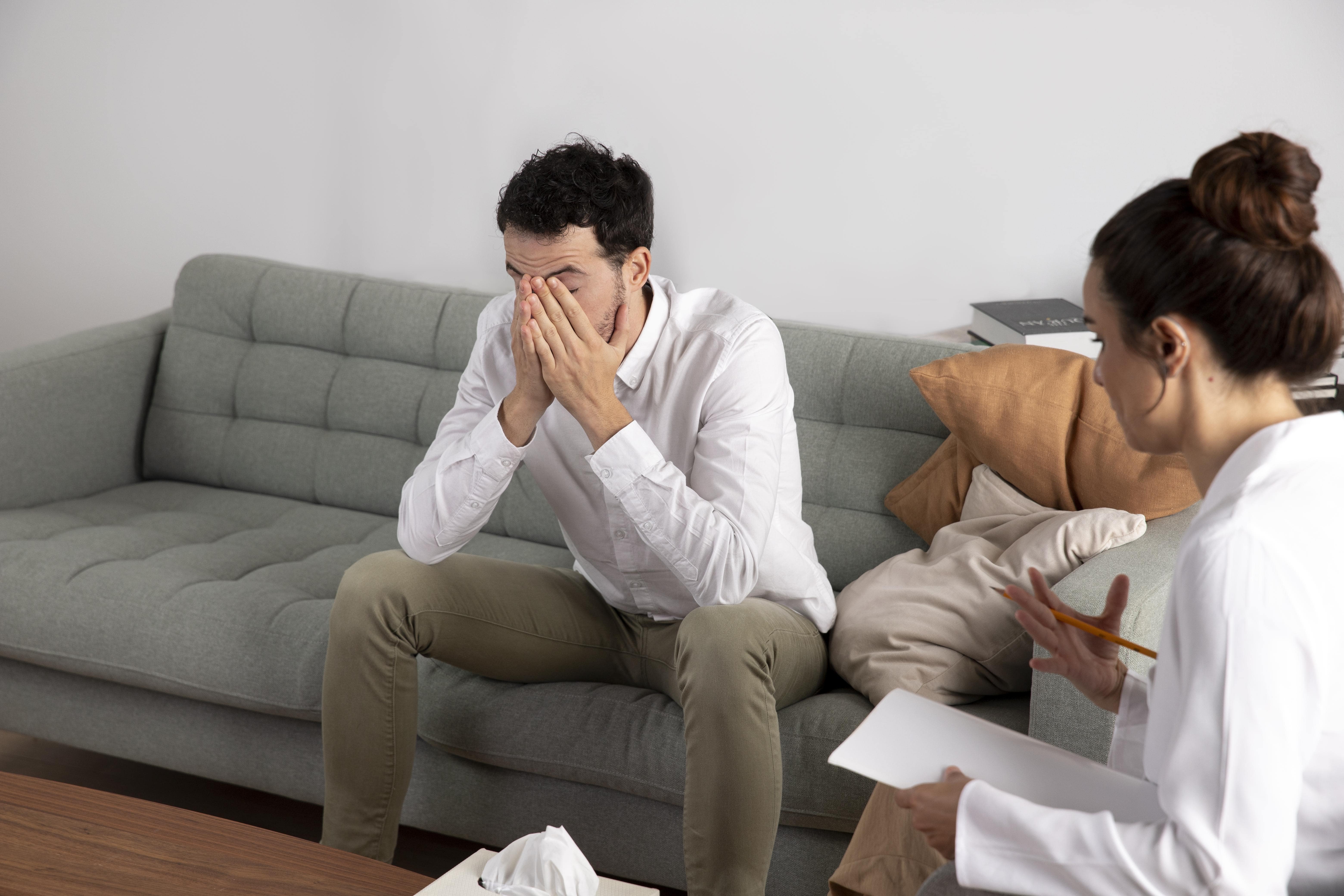 6 Cara Jitu Menjaga Kesehatan Mental Saat Sakit